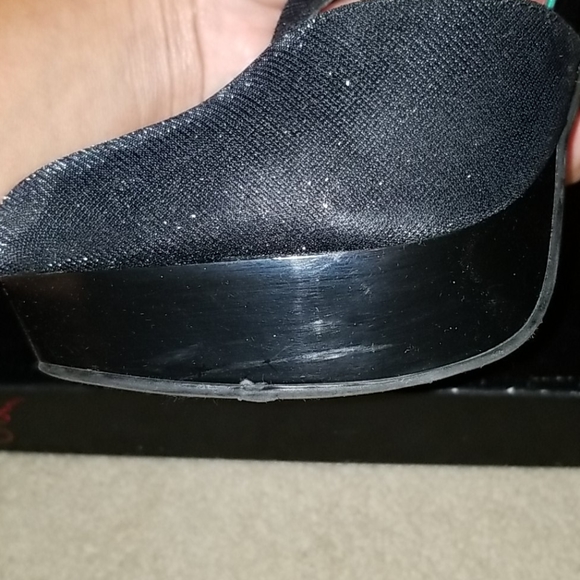 Heels - Picture 4 of 5
